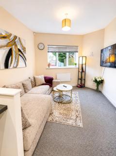 SwankyApartmentNearM5withParking - 6