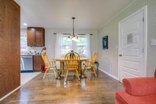 5 Mi to Kansas City Stadium! Bright Home w/ Yard - 4