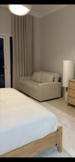 Spacious 2BR in Ansam Yas Island Views Sleeps 7 - 4