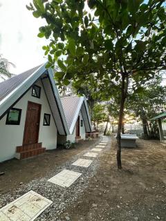 CMZ Cottage Resort - 7