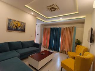 Modern Blue Themed 1BHK Prime Location of Bahria Town Phase 7 - 2
