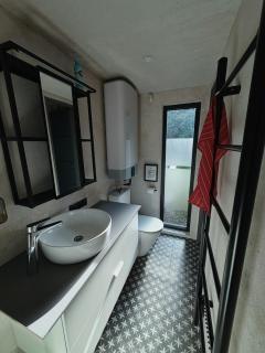 River Nest Tiny House - 1