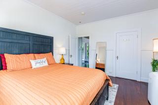 YOUR HILO HOMEBASE - Lovely 3 Bedroom in Heart of Hilo with AC! - 8