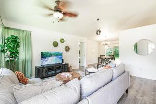 Peaceful Petfriendly Paradise Home with AC - 1