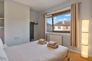 3 Bed - Nr Edinburgh - Free Parking -Garden -Wi-Fi - 3
