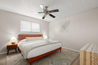 Modern - Round Rock 1BR -Near Austin - King Bed - 1