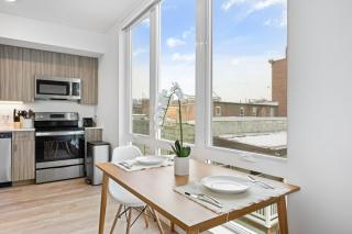 Comfy 1BD1BA Riverside Apt W QueenBdLaundryTV - 3