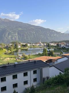 Ferienwohnung Laax mit Traumblick, großem Balkon und Terrasse - 2