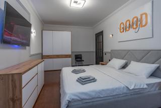 Stylish 3 bedroom apartment - 1