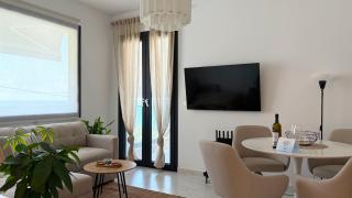 Emma Beach Front Luxury Suite - 5