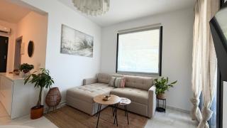 Emma Beach Front Luxury Suite - 2
