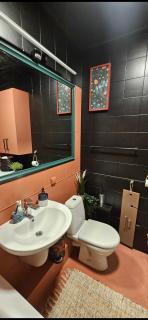 Colourful & Cozy One-Bedroom Apartment - 2