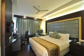 Hotel Royal Cliff - Kānpur - 0
