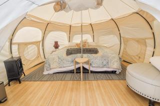 RiverFront Yurt -D- and Breakfast - 1