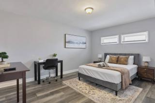 Cozy Chic 4BD 2BA Oak Park Penthouse - 8