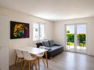 CROWN LIVING Design Apartment Altach - Ideal für Feriengäste und Geschäftsreisende, kostenloser Parkplatz, WLAN, Küche, Self Check-in - 7
