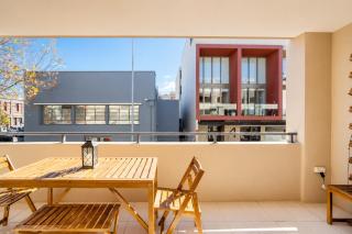 Luxury West End Retreat walk to Bathers Beach - 8
