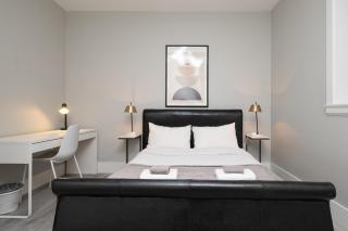 Modern Comfort 2BR in Delta Near Transit and Shops - 4