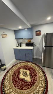 Beautiful lake view Basment room - 1