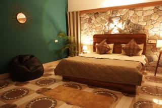 Montera 4BR Mountain views, Terrace Pool & Garden - 3