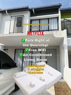 SAMPOISGT VILLA HOMESTAY - Landed house - 3 Bedroom - Includes 3 additional single size mattresses with bedsheets & pillow - 0