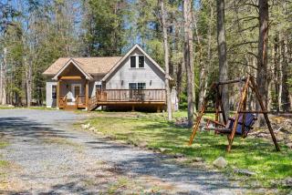 Mountain Escape, Hot Tub, Sauna, Firepit, Beach Access - 5