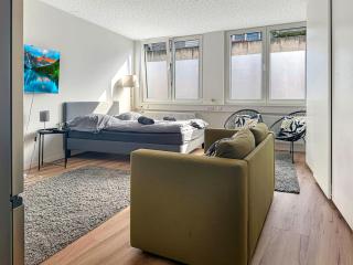 Loft 24 Stuttgart Zentrales Gruppenloft für 10 Gäste mit PS5 - 1