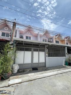 Lyka's Deluxe Xevera Townhouse Near Clark Airport, SM - 9