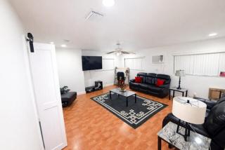 Miami Gardens Hideaway - 3