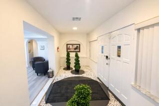 Miami Gardens Hideaway - 2