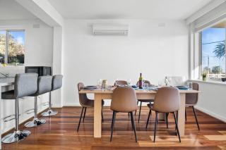 Ocean View Escape - Walk to Beach with FREE Parking - 5