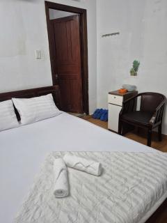 Khách sạn Bạch Trinh 2 - 4
