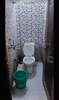 Alakhnanda guest house - 8