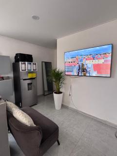 The Almas Apartment - 8