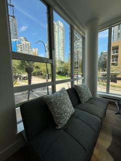 Studio Apartment in Downtown Vancouver near beach - 5