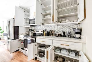 Luxe 6-BR Rooftop Patio - Parking - Metro - 3