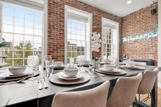 Luxe 7-BR Victorian Castle in the Nation's Capital - 7