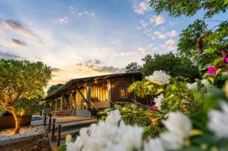 Ananta Lake Resort & Spa - 9