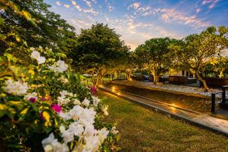 Ananta Lake Resort & Spa - 6