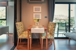 The Title V, by Mango Realty - 2