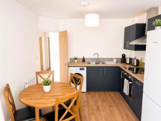 Modern 2BR Nottingham Apt near Centre, QMC, Uni - 6