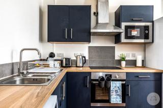 Modern 2-Bed Nottingham Apt Near QMC, Uni & City Centre - 2