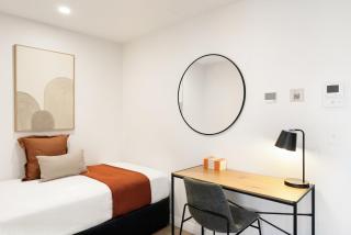 Utopia Deluxe Suite 25th Floor Views, Pool & Gym - 6