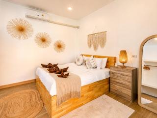 Tropicana House - Double King Bed - 2mn ZenBeach - Garden View - 1