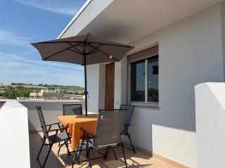 SE278 - Senigallia, trilocale fronte mare con balcone e posto auto - 1