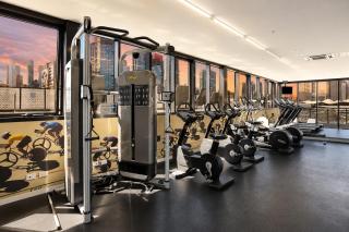 Live Luxe - Marvel Stadium 2BR - Free Parking, Rooftop Pool, Balcony - 6