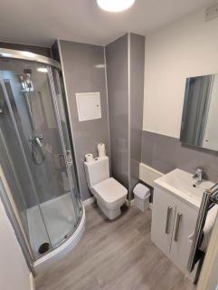 1-Bedroom Flat in Vibrant City Centre - 5