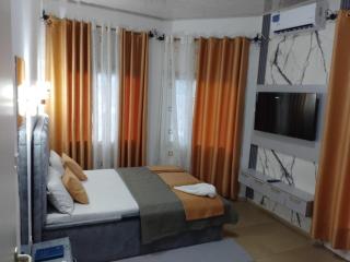The Bonadikombo LK HOTEL - 9