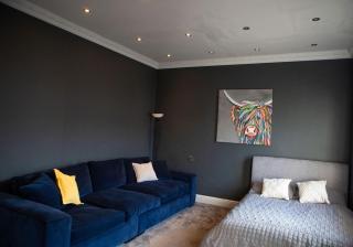 Central 3-Bedroom Penthouse Sleeps 8 with Parking - 3