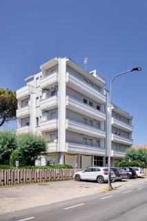 Vanvitelli Lifestyle 2 bedrooms parking and beach - 6